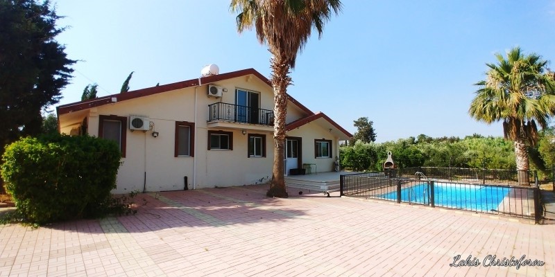 4 bed house for sale
